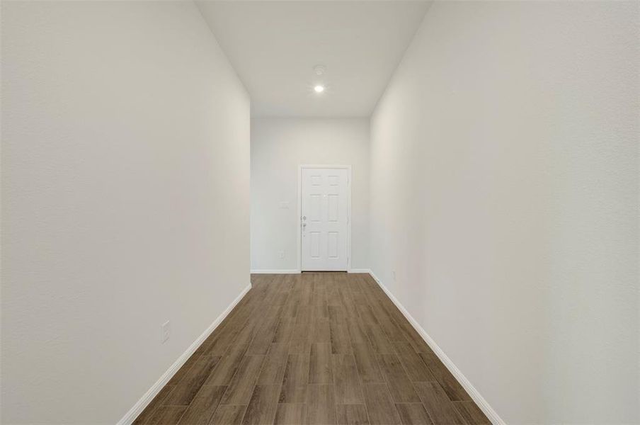 Spacious, unfurnished interior of a new home in The Preserve, Justin (Image 20).