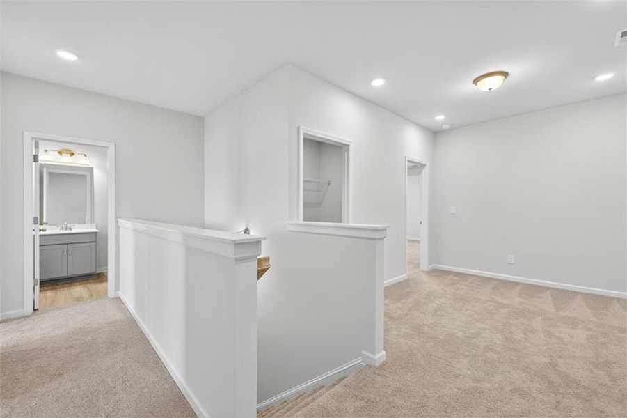 Spacious, unfurnished interior of a new home in Franklin Manor, Lawrenceville (Image 24).