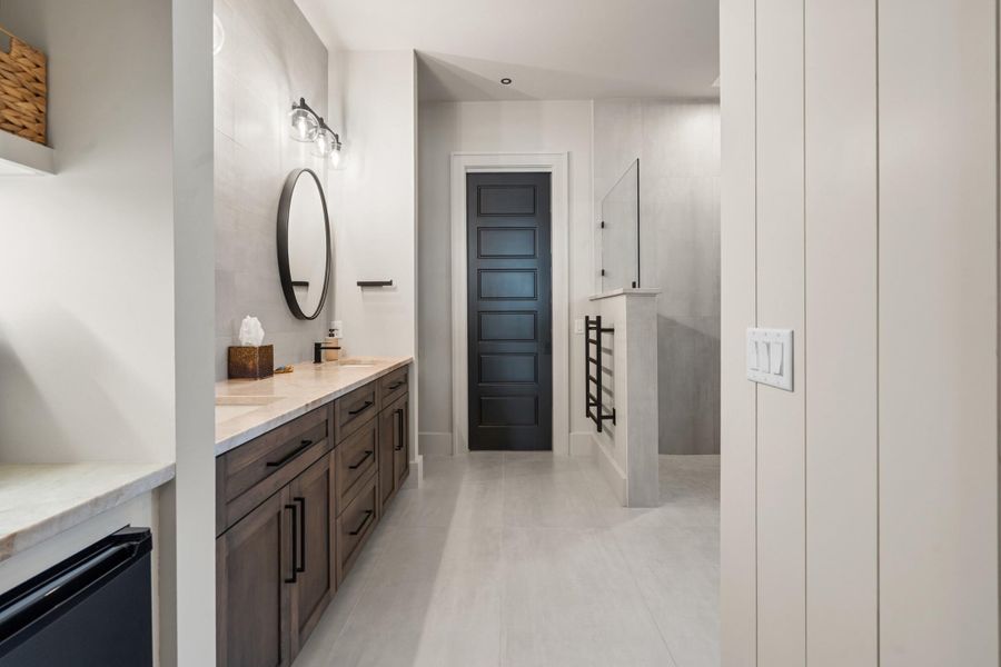 Furnished interior view inside a new home in , Beaufort (Image 37).