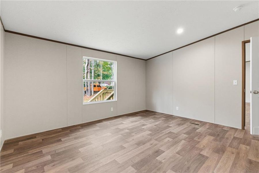 Spacious, unfurnished interior of a new home in , Dallas (Image 22).