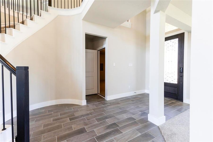 Spacious, unfurnished interior of a new home in , Little Elm (Image 19).