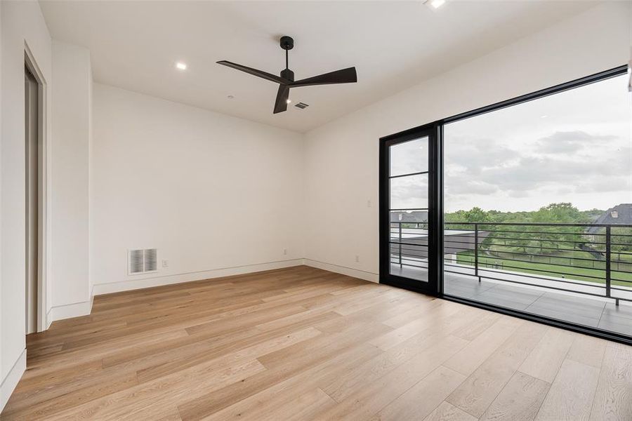 Spacious, unfurnished interior of a new home in , Southlake (Image 23).