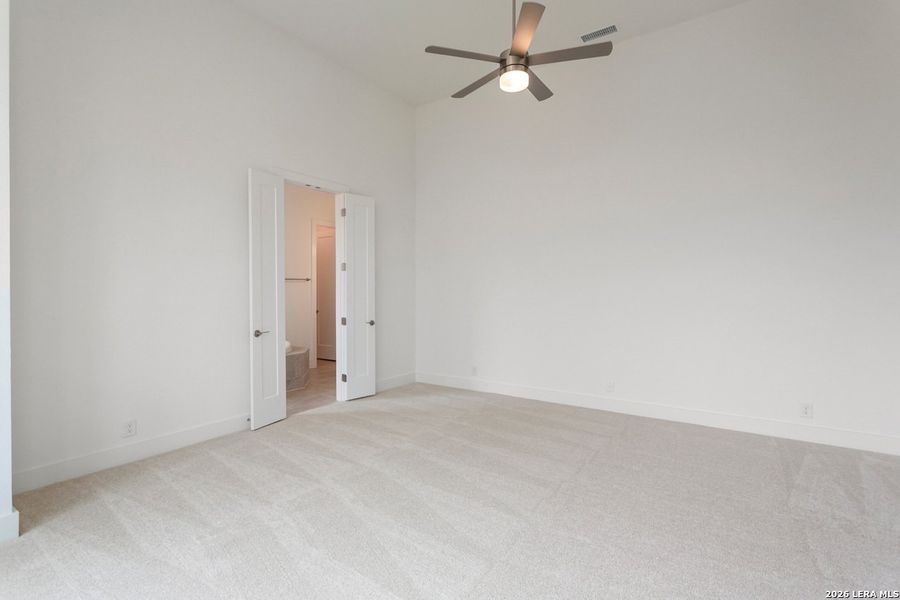 Spacious, unfurnished interior of a new home in Briggs Ranch, San Antonio (Image 15).
