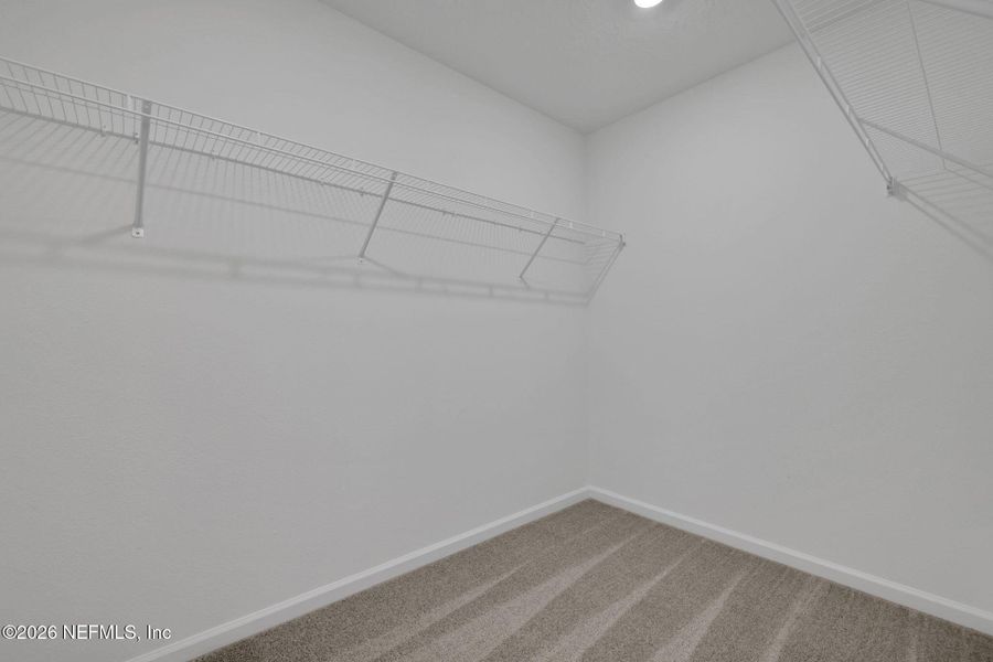 Spacious, unfurnished interior of a new home in Diamond Springs, Jacksonville (Image 17).