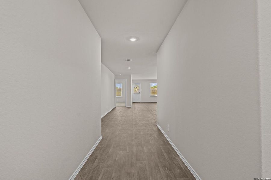 Spacious, unfurnished interior of a new home in Redbird Ranch, San Antonio (Image 22). Spacious, unfurnished interior of a new home in Redbird Ranch, San Antonio (Image 22).