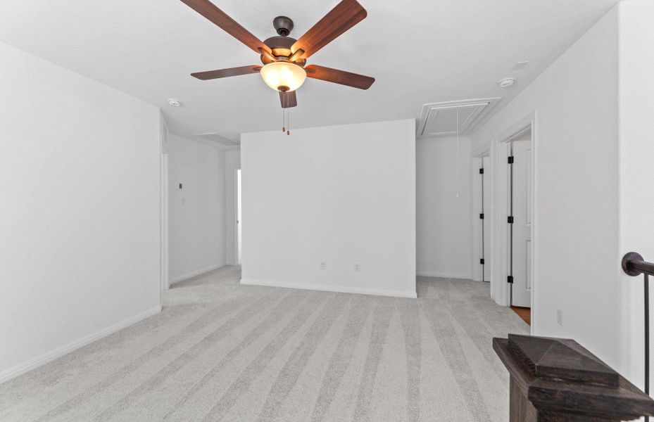 Spacious, unfurnished interior of a new home in Horizon Lake, Leander (Image 25).