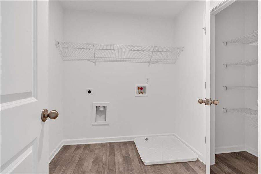 Spacious, unfurnished interior of a new home in The Overlook at Factory Shoals, Mableton (Image 27).