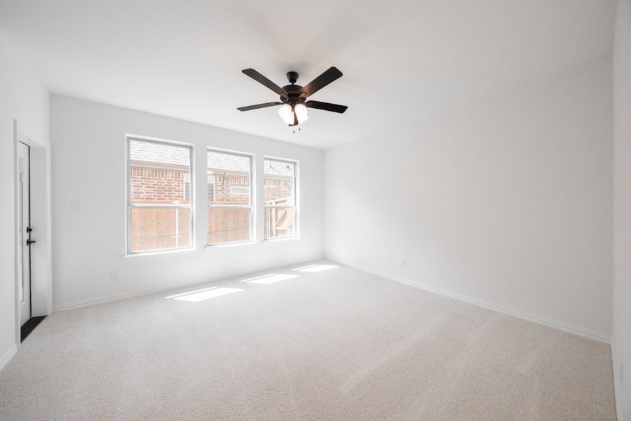 Spacious, unfurnished interior of a new home in Wildflower Ranch, Justin (Image 16).