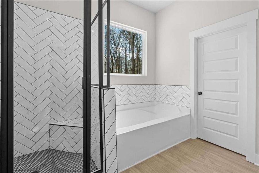 Furnished interior view inside a new home in , Temple (Image 12).