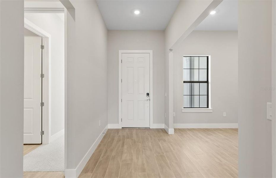 Spacious, unfurnished interior of a new home in Del Webb Catalina, Lakewood Ranch (Image 31).