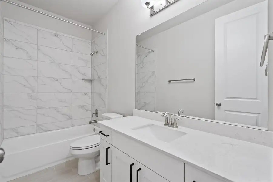 Furnished interior view inside a new home in Crescent Bluff, Georgetown (Image 5). Furnished interior view inside a new home in Crescent Bluff, Georgetown (Image 5).