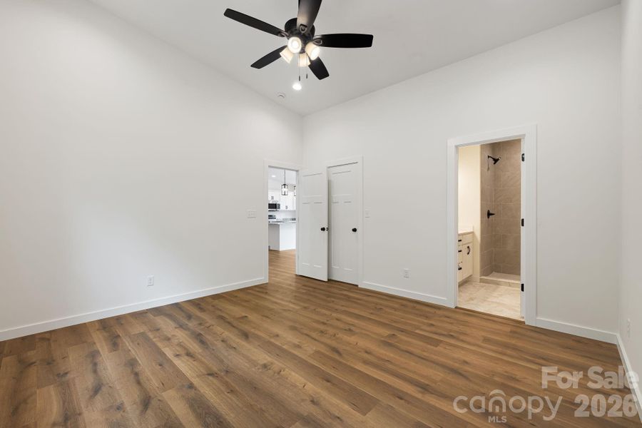 Spacious, unfurnished interior of a new home in , Leicester (Image 19).