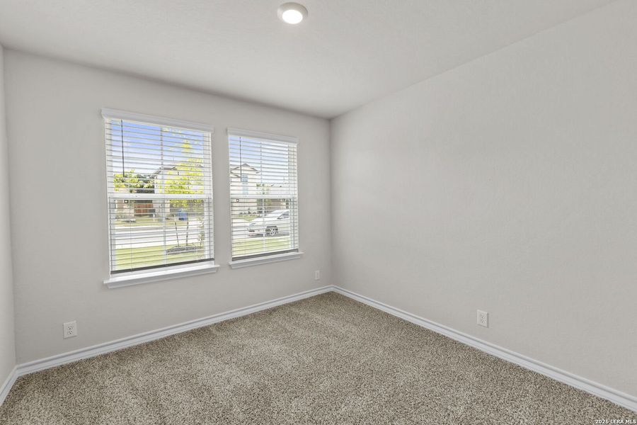 Spacious, unfurnished interior of a new home in Brookstone Creek, San Antonio (Image 20).