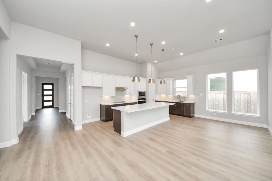 Spacious, unfurnished interior of a new home in Bridgeland: Heritage Collection, Cypress (Image 12). Spacious, unfurnished interior of a new home in Bridgeland: Heritage Collection, Cypress (Image 12).