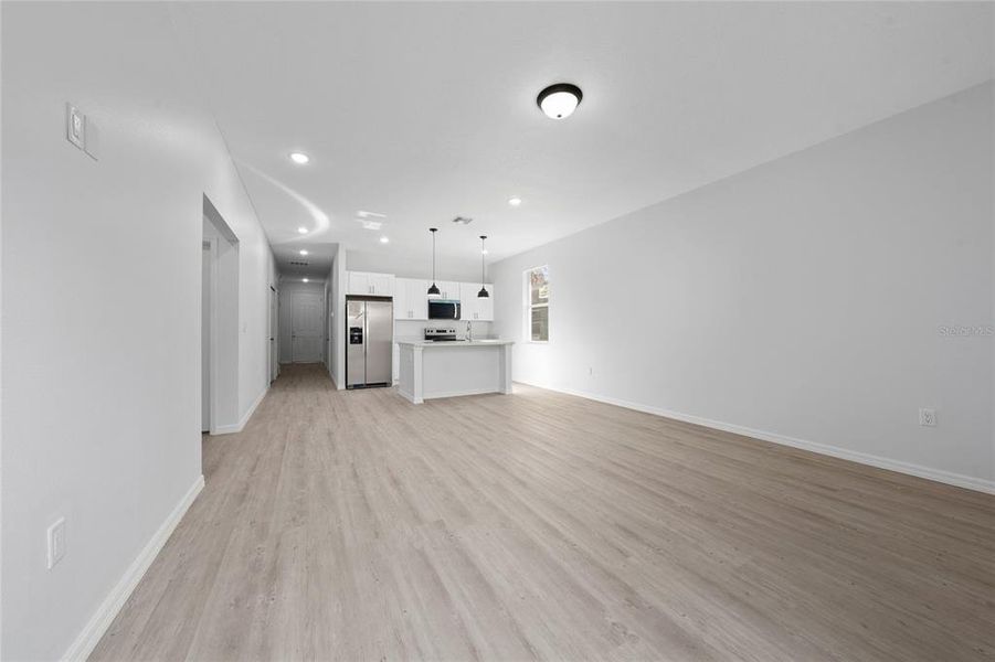 Spacious, unfurnished interior of a new home in , Eustis (Image 17).