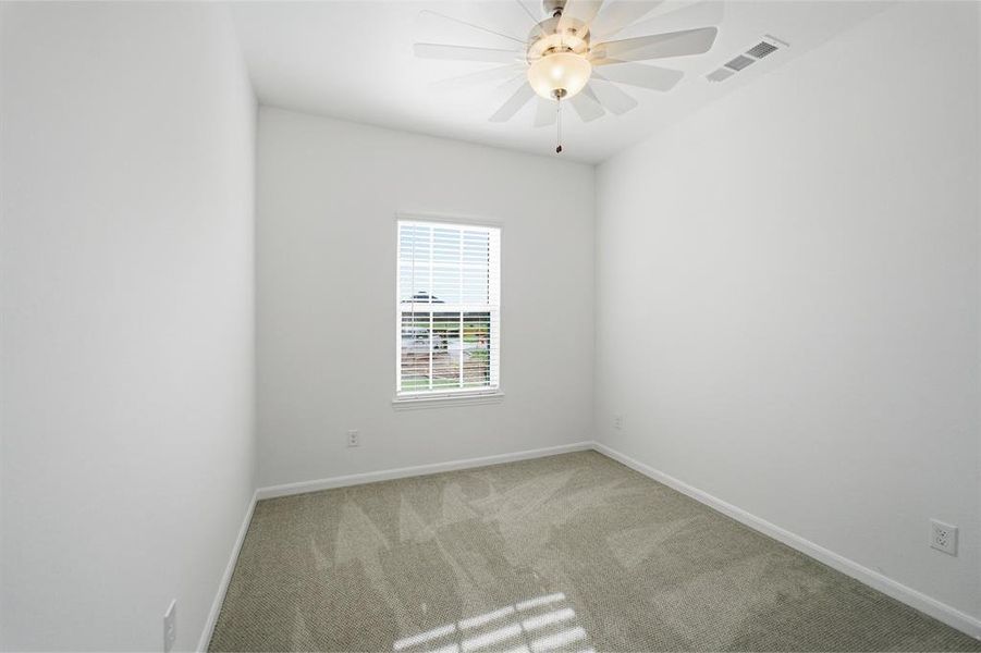 Spacious, unfurnished interior of a new home in Saddlebrook Estates, Waxahachie (Image 20). Spacious, unfurnished interior of a new home in Saddlebrook Estates, Waxahachie (Image 20).