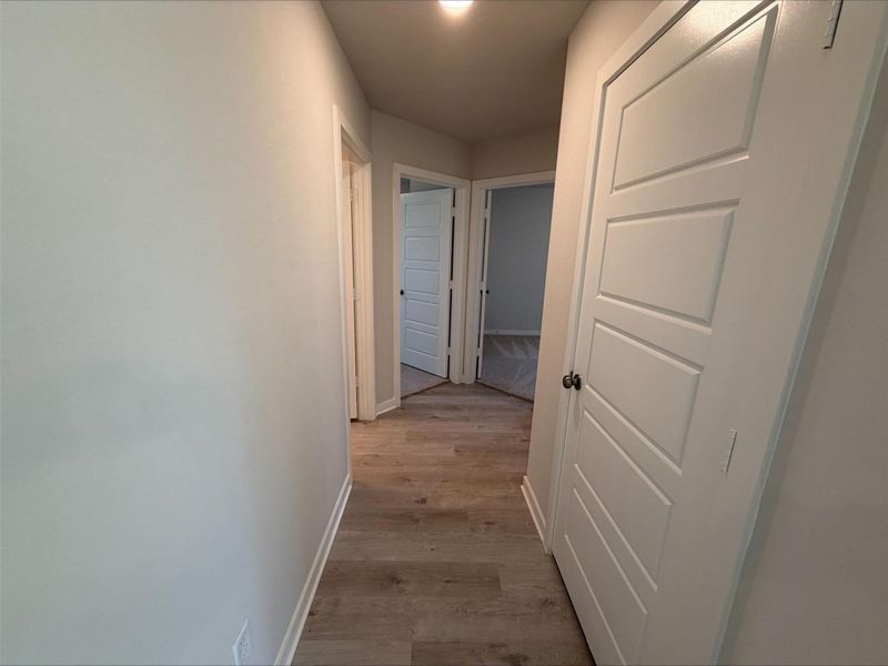 Spacious, unfurnished interior of a new home in Sterling Ridge, Huntsville (Image 14). Spacious, unfurnished interior of a new home in Sterling Ridge, Huntsville (Image 14).