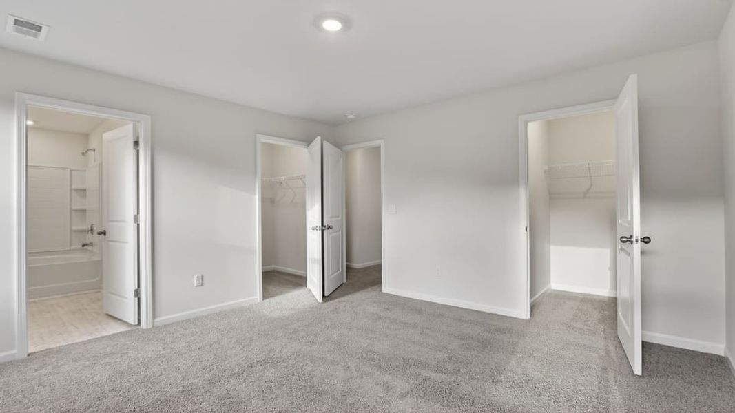 Spacious, unfurnished interior of a new home in Baxter Village, Boiling Springs (Image 28).