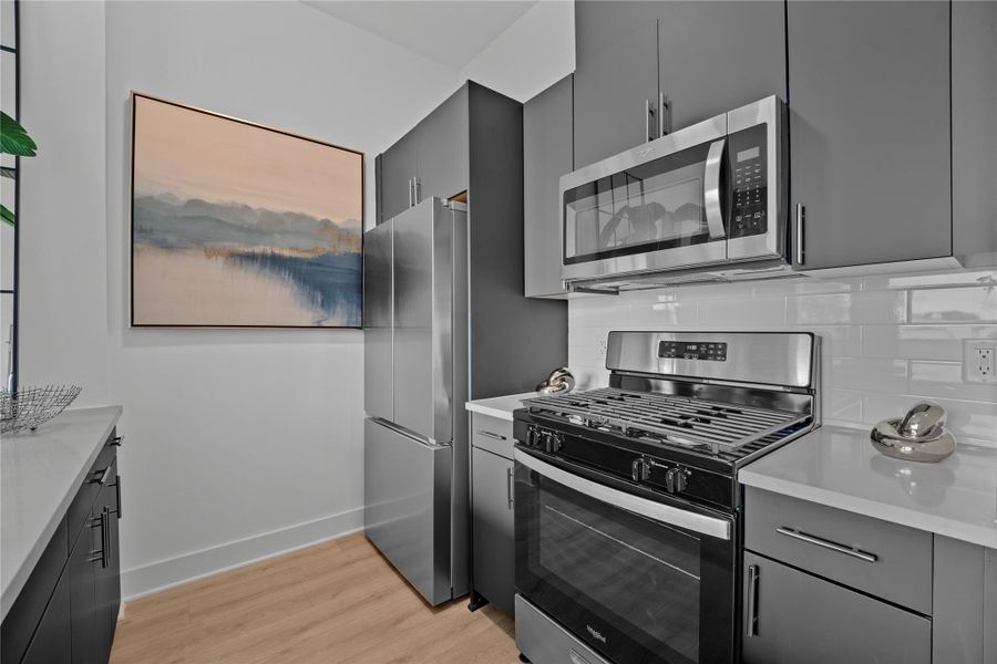 Images are for illustrative purposes only. Photos reflect a similar floor plan and are intended to convey the overall look and feel of the interiors.