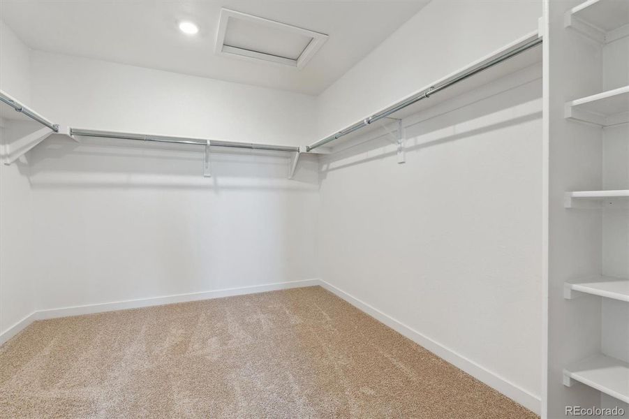 Spacious, unfurnished interior of a new home in Settlers Crossing, Commerce City (Image 18).