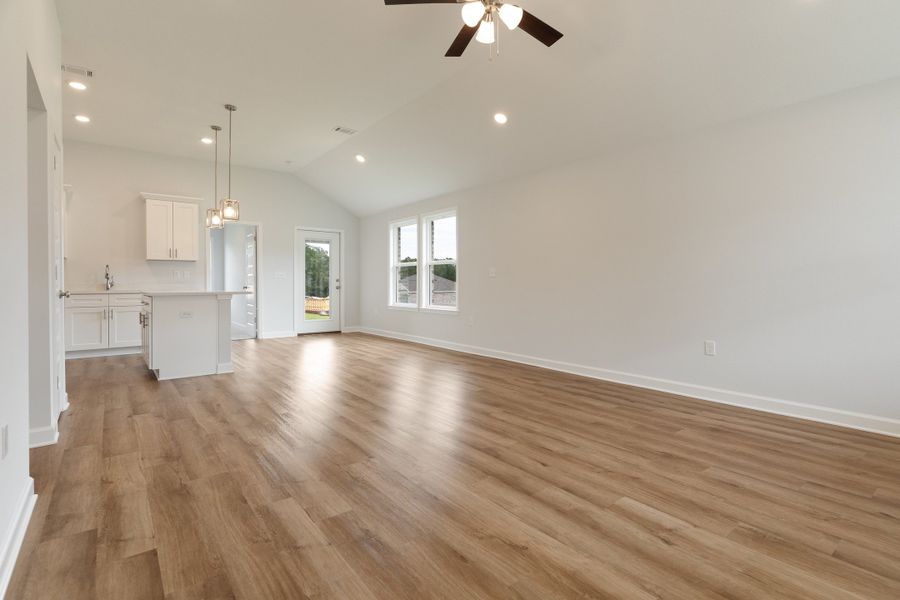 Spacious, unfurnished interior of a new home in Barton's Bend, Crestview (Image 25). Spacious, unfurnished interior of a new home in Barton's Bend, Crestview (Image 25).