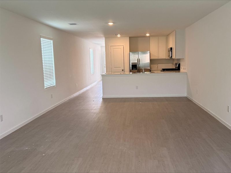 Spacious, unfurnished interior of a new home in Sweetgrass Village, Crosby (Image 23).
