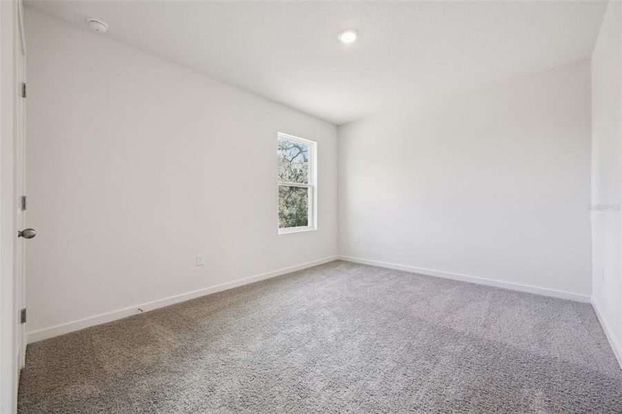 Spacious, unfurnished interior of a new home in Bradbury Estates, Sanford (Image 34).