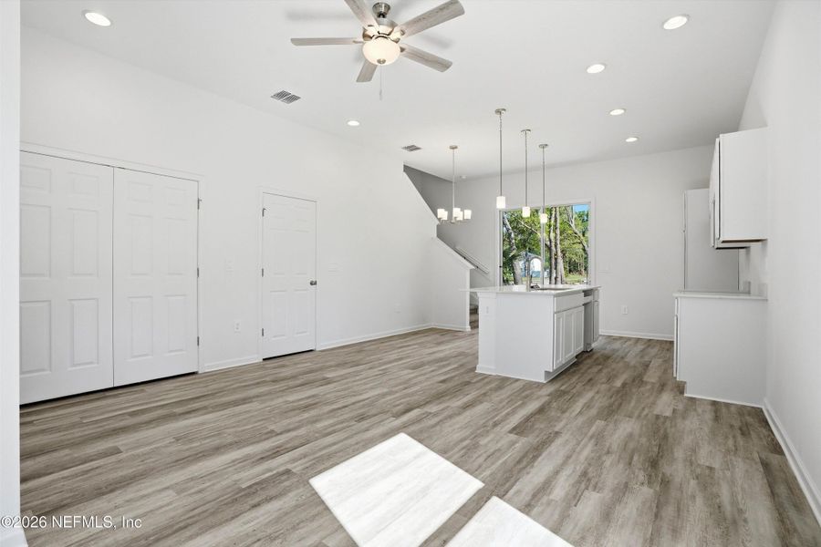 Spacious, unfurnished interior of a new home in , Jacksonville (Image 23).