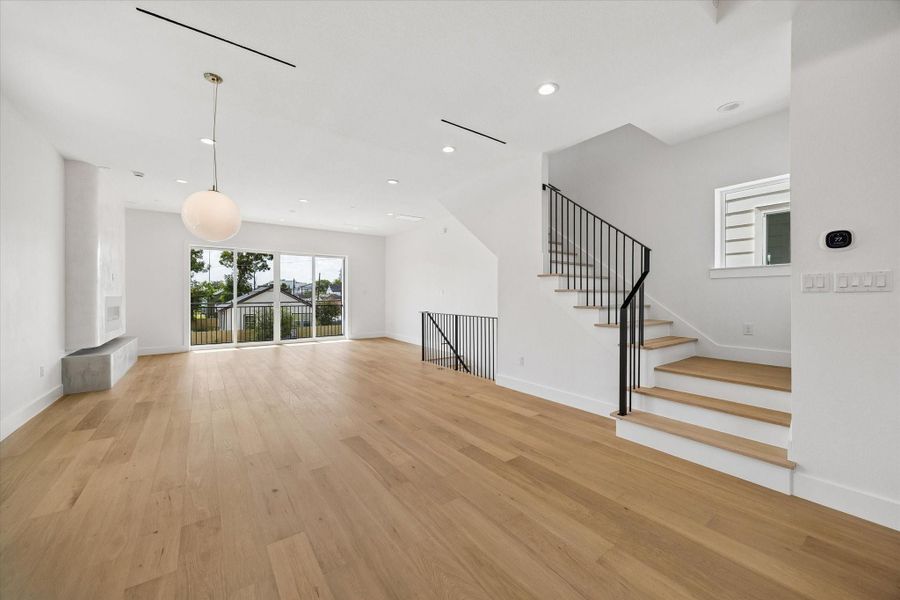 Spacious, unfurnished interior of a new home in , Houston (Image 29).