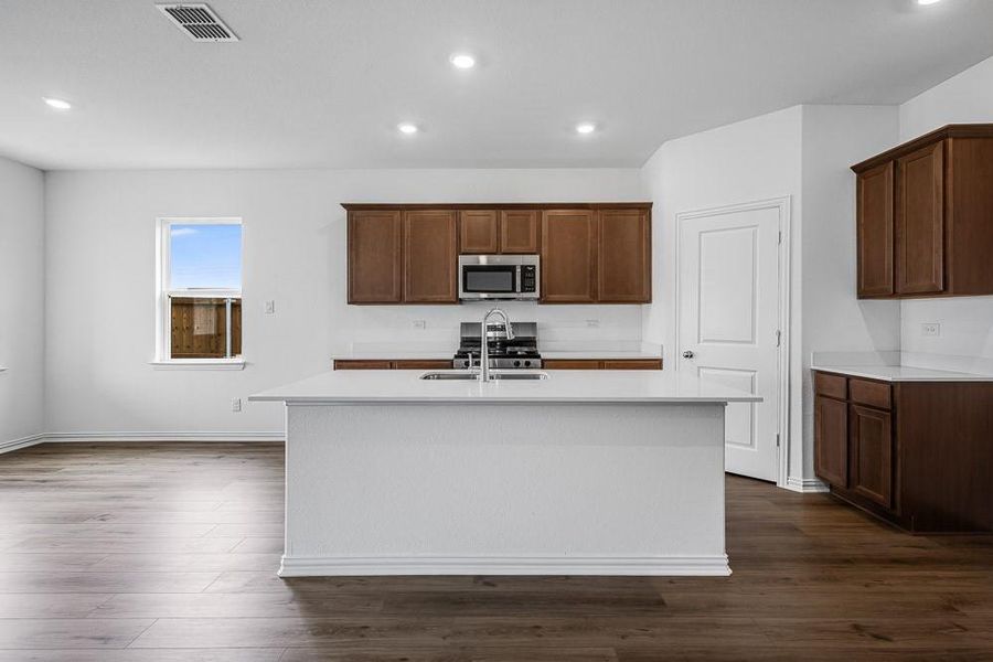 2151 Tule Way ~ Ready Now! 2151 Tule Way ~ Ready Now!