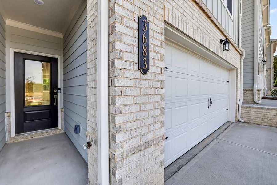 Exterior details and patio area of a home in Weatherfield, Buford (Image 4).