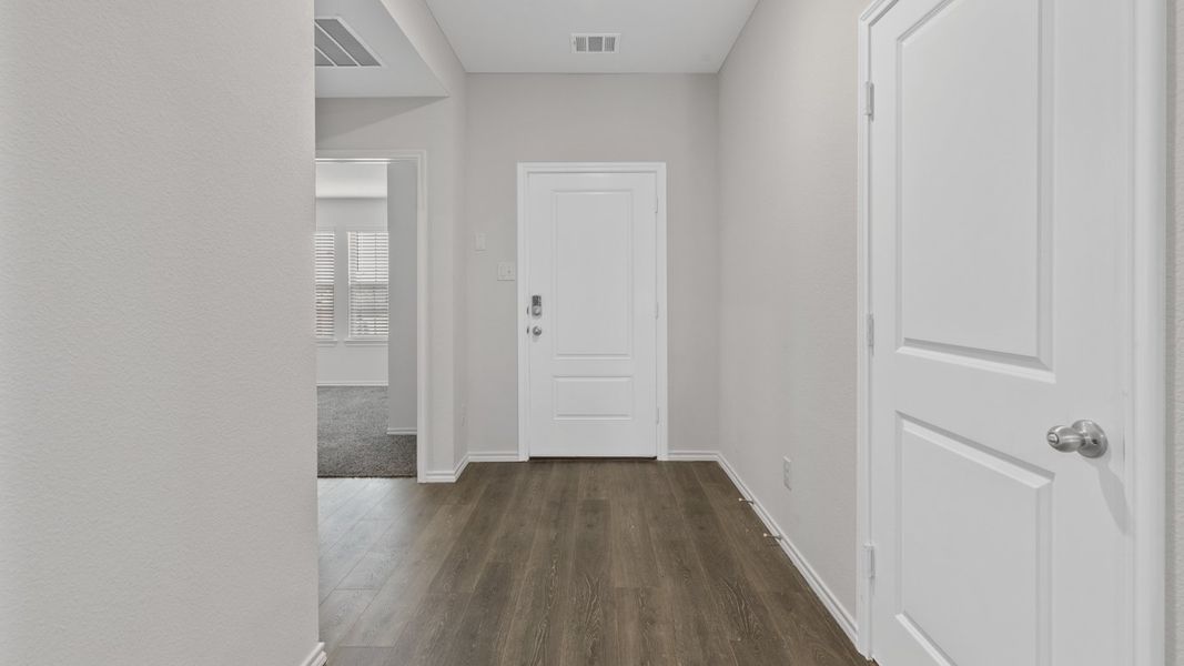 Spacious, unfurnished interior of a new home in Valor Farms, Royse City (Image 21). Spacious, unfurnished interior of a new home in Valor Farms, Royse City (Image 21).