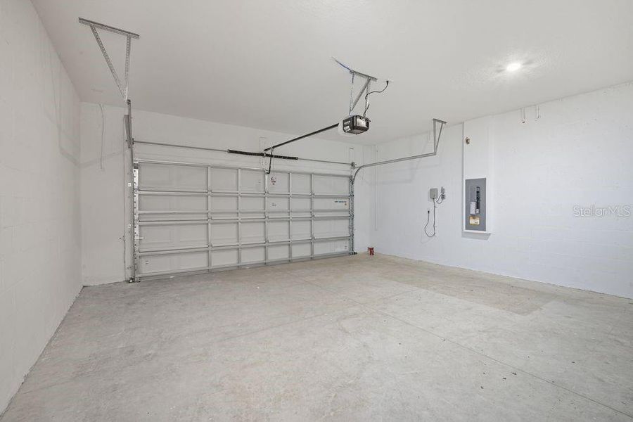 Spacious, unfurnished interior of a new home in Hammock at Two Rivers, Zephyrhills (Image 21). Spacious, unfurnished interior of a new home in Hammock at Two Rivers, Zephyrhills (Image 21).