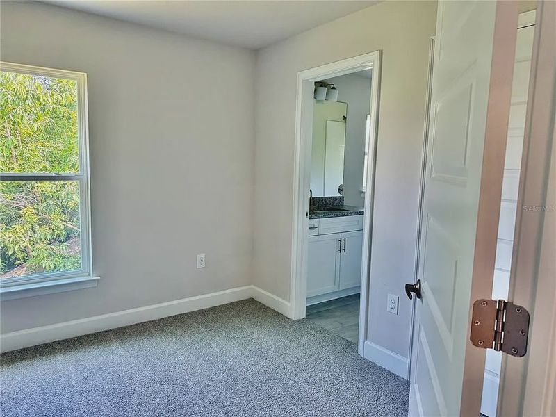 Spacious, unfurnished interior of a new home in South Gulf Cove, Port Charlotte (Image 9).