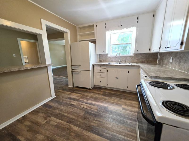 Furnished interior view inside a new home in , Brownwood (Image 6).