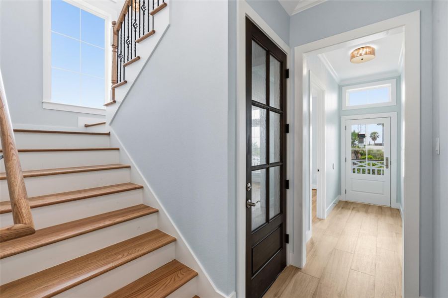 Spacious, unfurnished interior of a new home in , Tiki Island (Image 24).