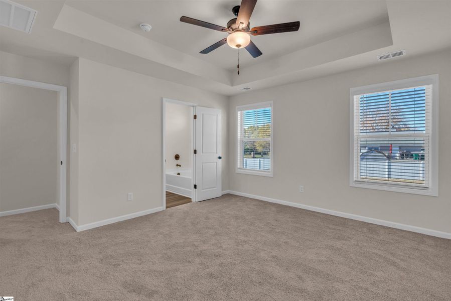 Spacious, unfurnished interior of a new home in Halton Oaks, Spartanburg (Image 23).