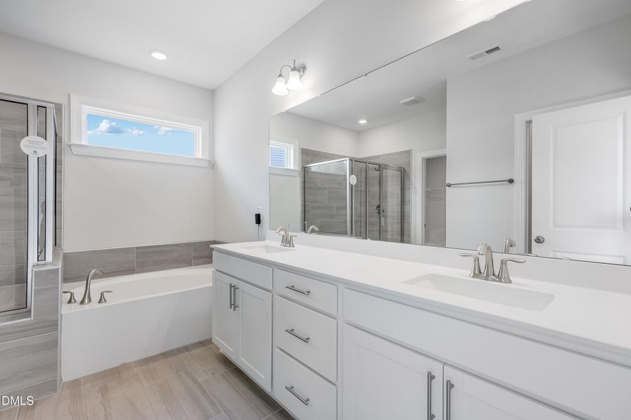 SUN_EdgeAuburn_Pic_1120TopazCave-30