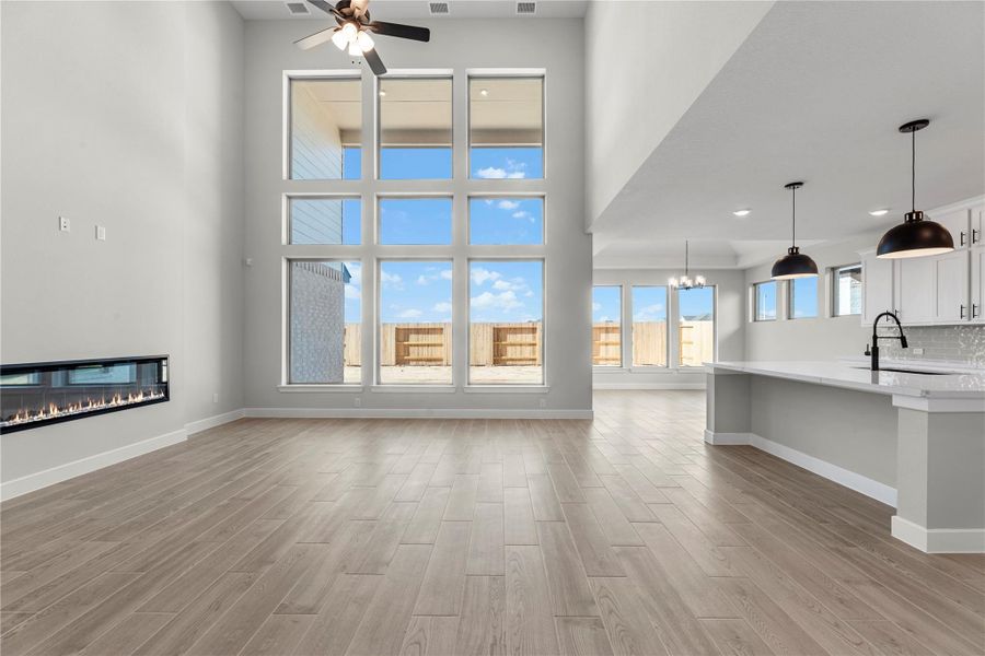 Spacious, unfurnished interior of a new home in Lago Mar, Texas City (Image 16). Spacious, unfurnished interior of a new home in Lago Mar, Texas City (Image 16).
