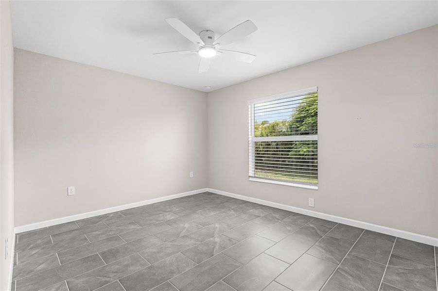 Spacious, unfurnished interior of a new home in , Cape Coral (Image 19).