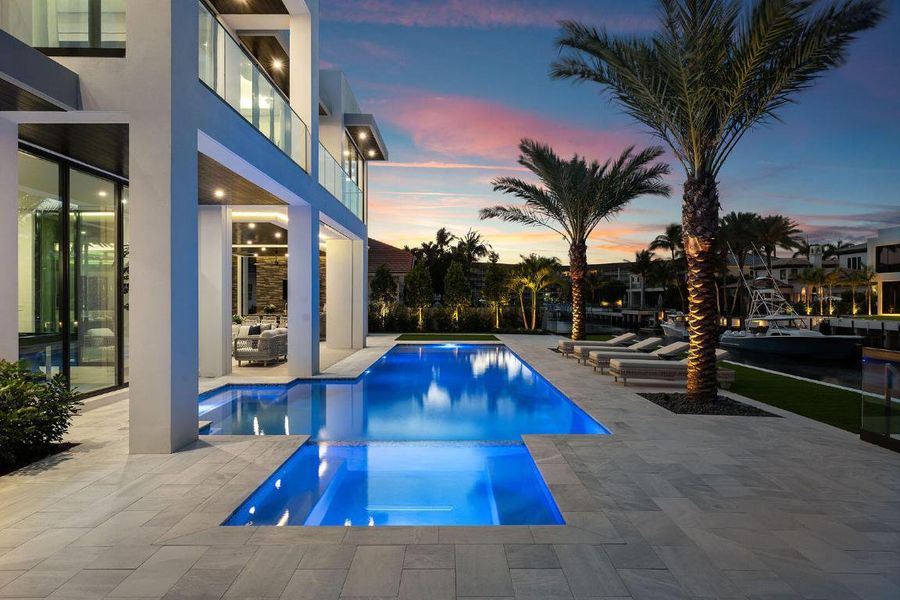 169_Coconut_Palm_Road_Dusk_11