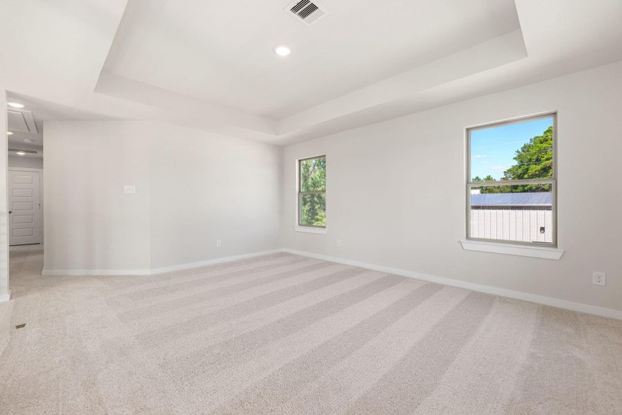 Spacious, unfurnished interior of a new home in Lexington Heights, Willis (Image 22).