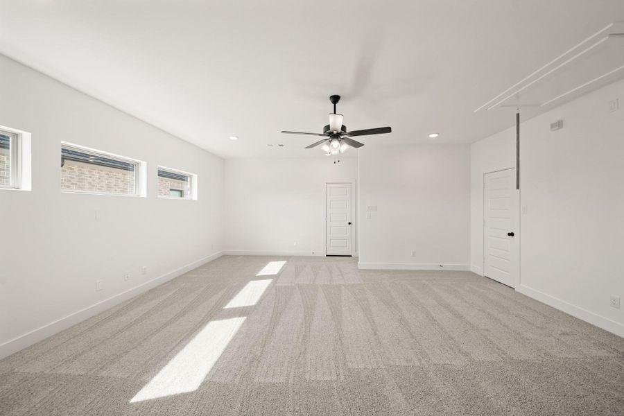 Spacious, unfurnished interior of a new home in Weston Lakes, Fulshear (Image 15).