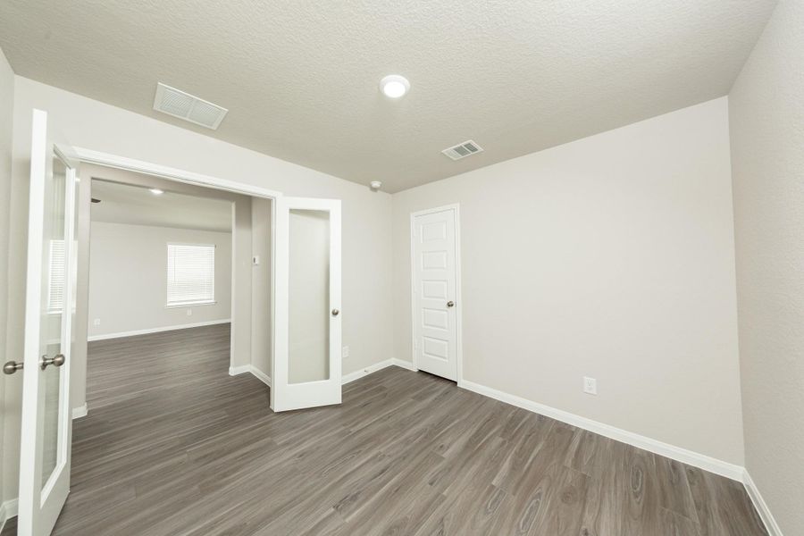 Spacious, unfurnished interior of a new home in Wayside Village, Houston (Image 11). Spacious, unfurnished interior of a new home in Wayside Village, Houston (Image 11).