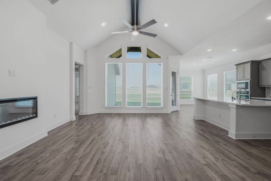 Representative unfurnished interior of a home built from the Brandon by Chesmar Homes in Sienna Lakes, San Antonio (Image 7).