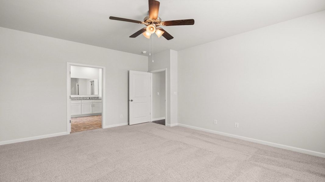 Spacious, unfurnished interior of a new home in Estates at Deer Hollow, Grovetown (Image 17). Spacious, unfurnished interior of a new home in Estates at Deer Hollow, Grovetown (Image 17).