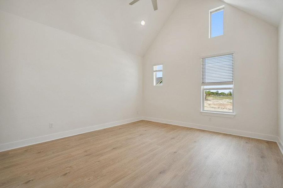 Spacious, unfurnished interior of a new home in Sage Hollow, Kyle (Image 13).