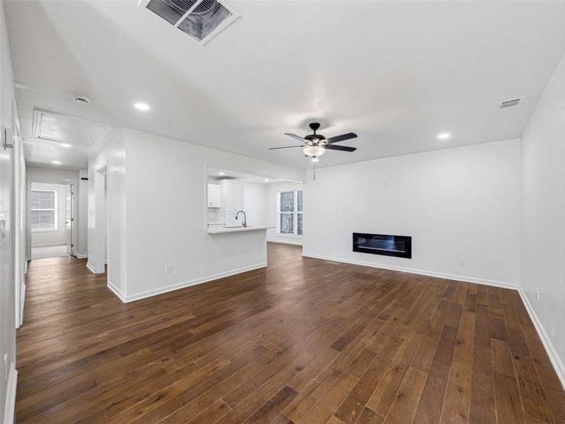 Spacious, unfurnished interior of a new home in , Riverdale (Image 15).