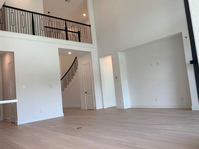 Spacious, unfurnished interior of a new home in Dunham Pointe, Cypress (Image 19).