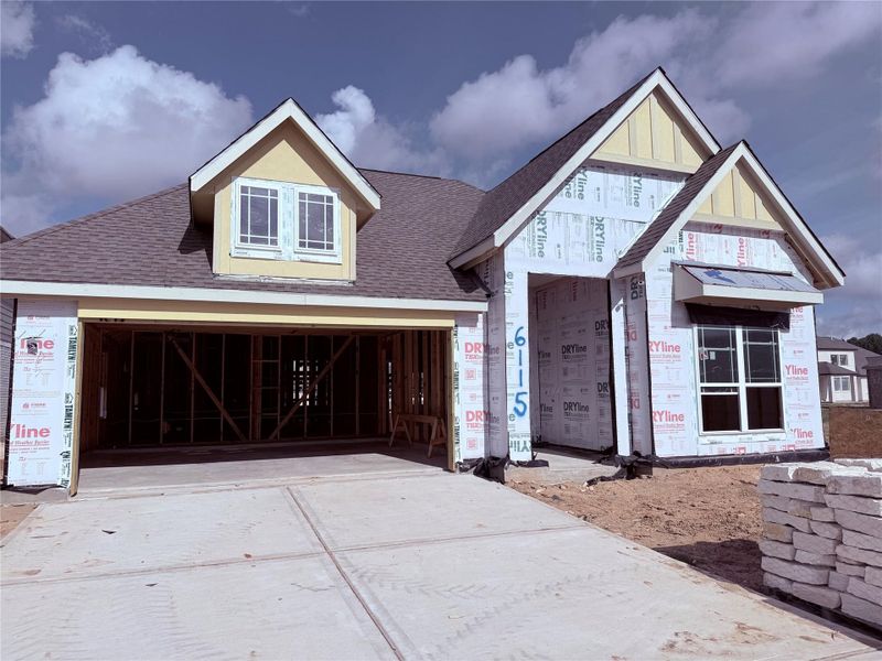Front exterior of a new home in Katy Lakes, Katy, TX, highlighting curb appeal (Image 17). Front exterior of a new home in Katy Lakes, Katy, TX, highlighting curb appeal (Image 17).